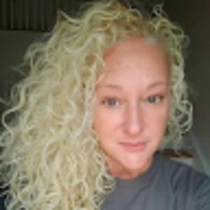 Meet your Posher, Laurie